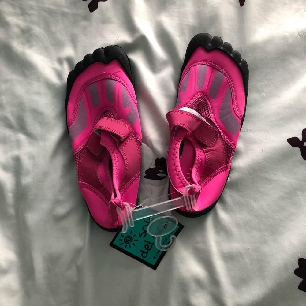 Solé del sol water shoes